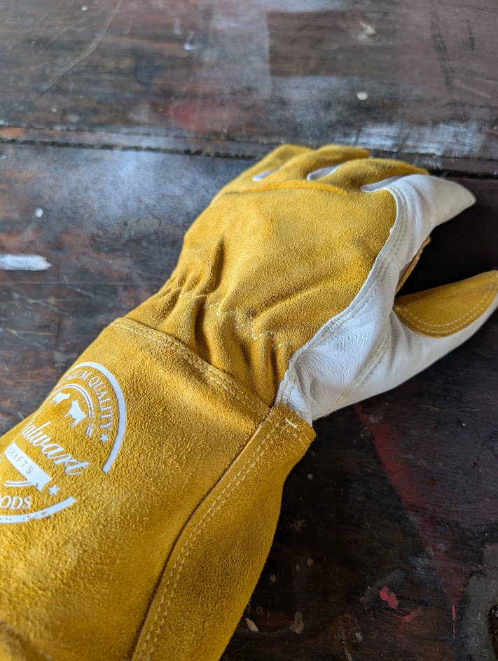 leather apron,leather aprons,leather aprons uk,handcrafted leather aprons,uk aprons