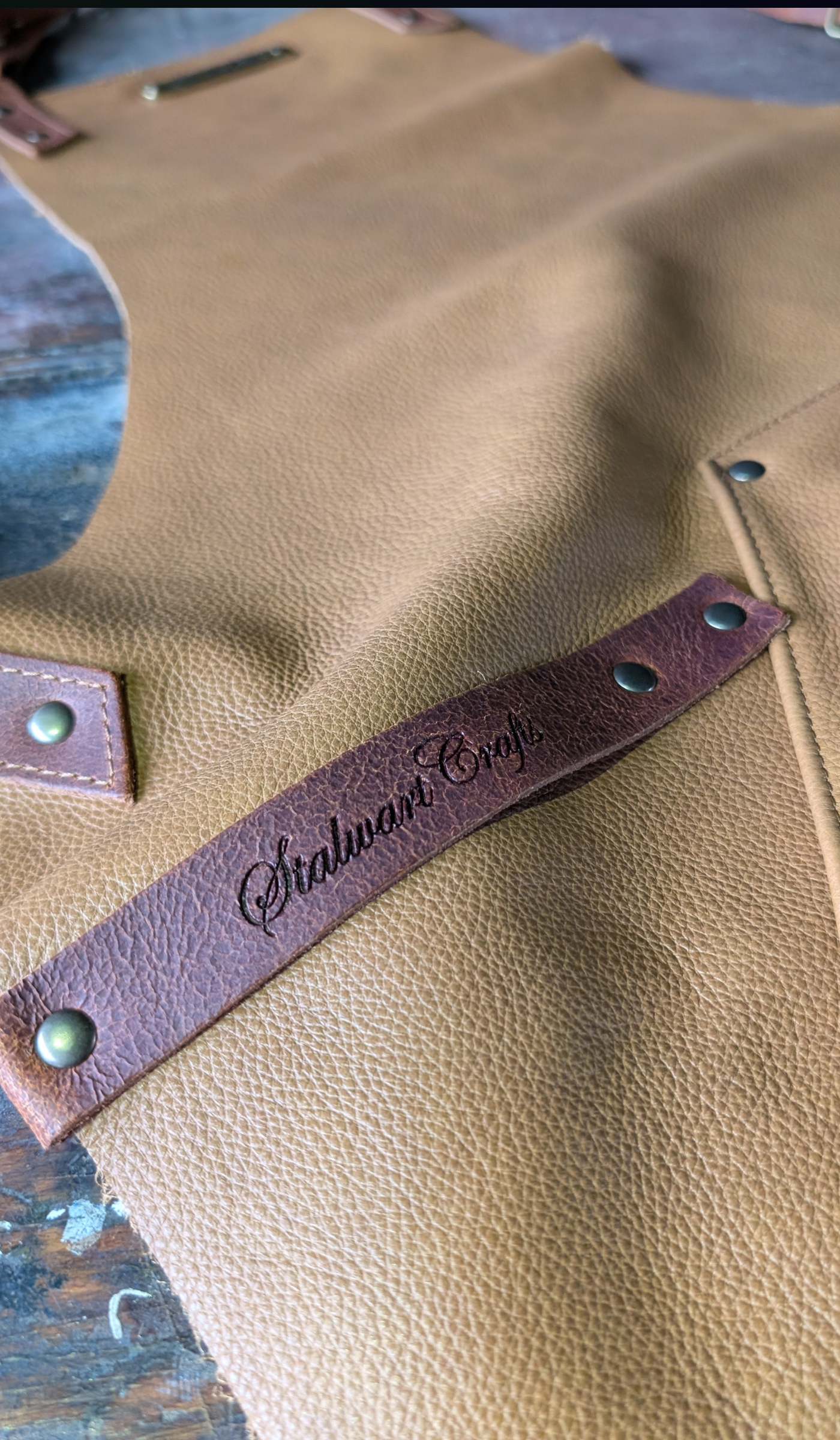 leather apron,leather aprons,leather aprons uk,handcrafted leather aprons,uk aprons