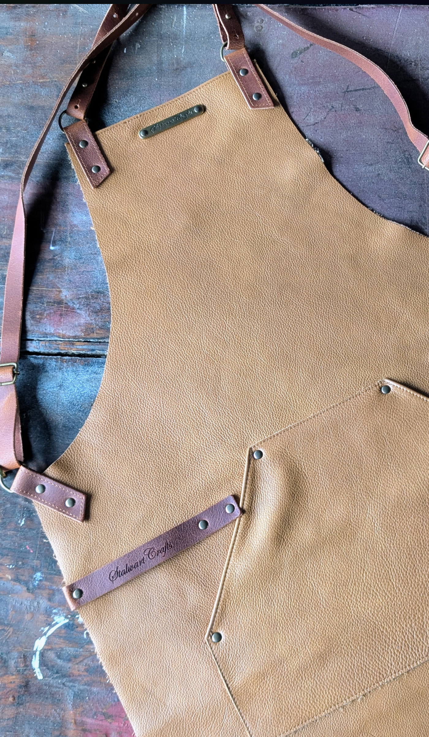leather apron,leather aprons,leather aprons uk,handcrafted leather aprons,uk aprons