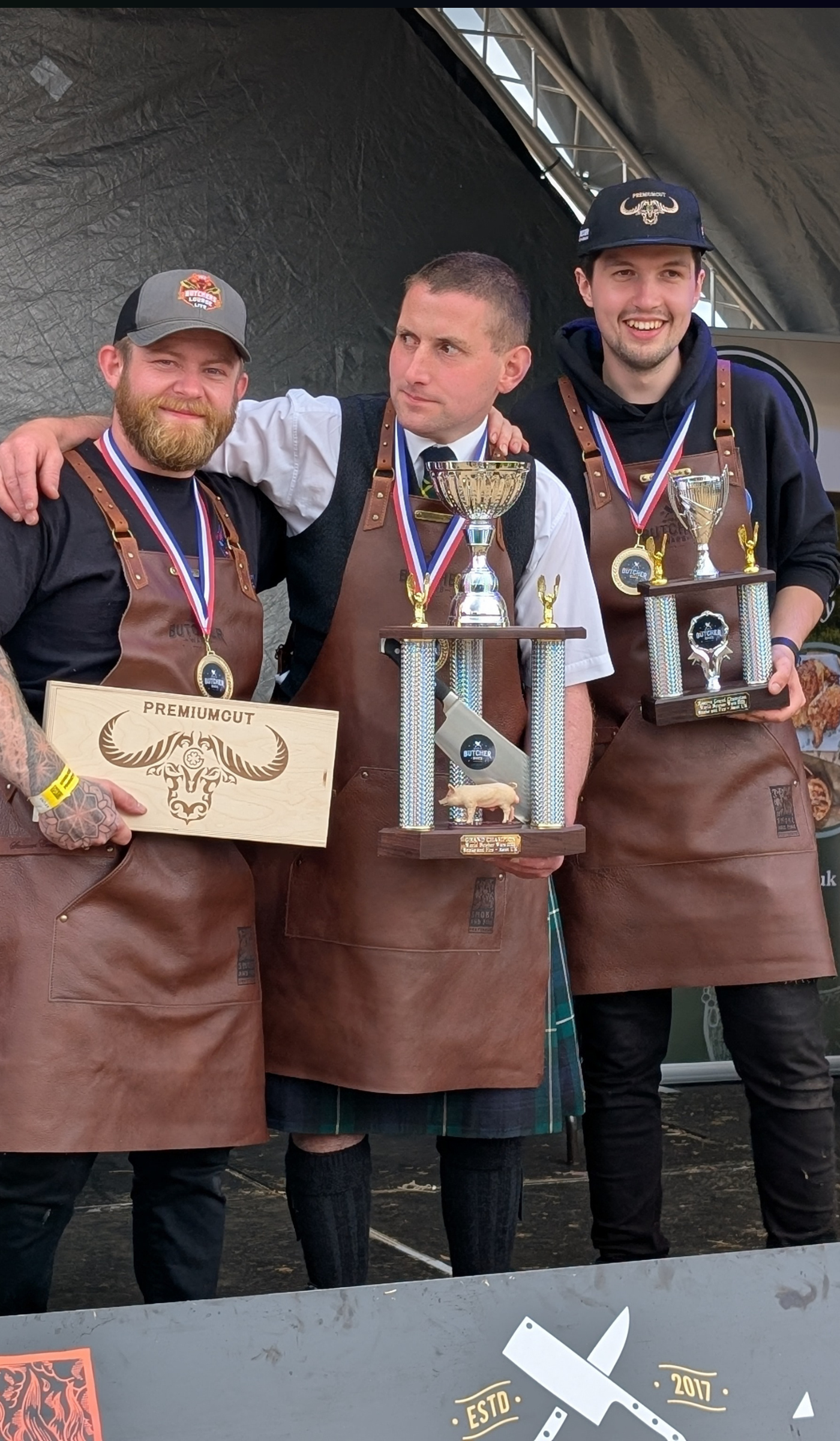 leather apron,leather aprons,leather aprons uk,handcrafted leather aprons,uk aprons