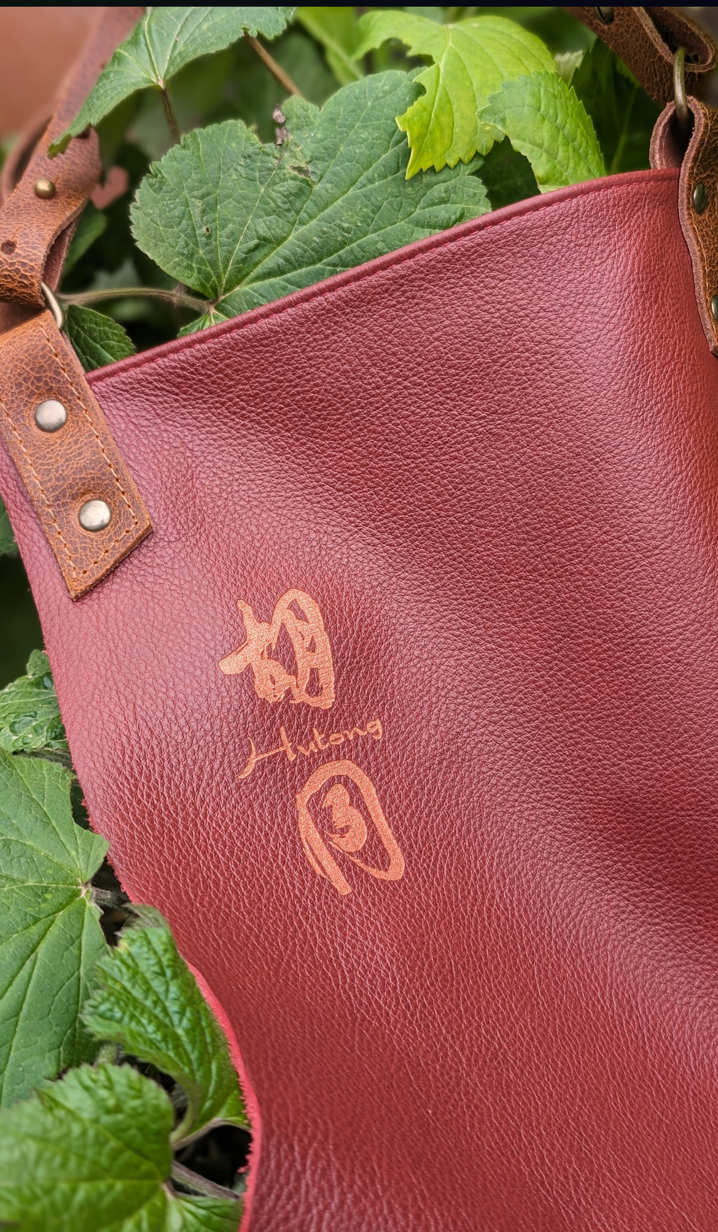 leather apron,leather aprons,leather aprons uk,handcrafted leather aprons,uk aprons